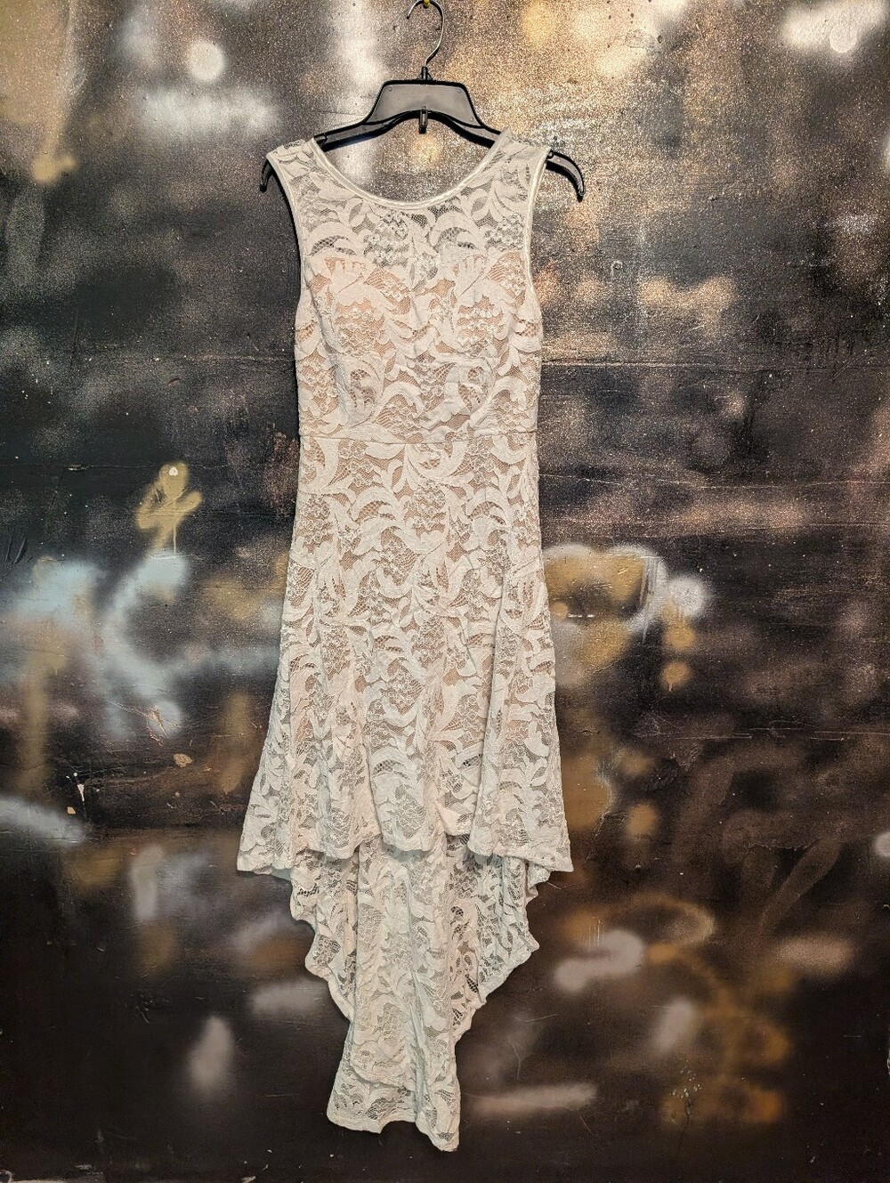 Papillon Blanc Lace High-Low Dress in Ivory